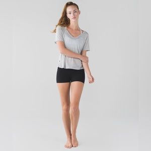 BNWOT Lululemon Boogie Short 
*Reversible 
in Black / Black. 
Size 6.